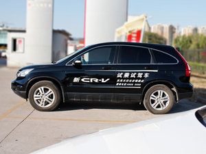 2010款2.4L 自动四驱尊贵导航版 正侧（左）
