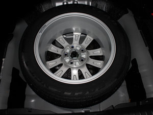 2012款1.8L VTi自动豪华版 备胎