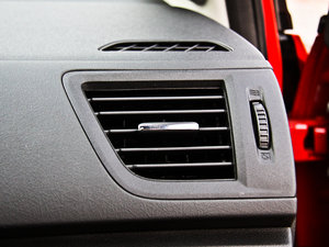2012款1.8L VTi自动豪华版 空调出风口