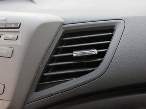 2012款2.0L TYPE-S自动版 中控区