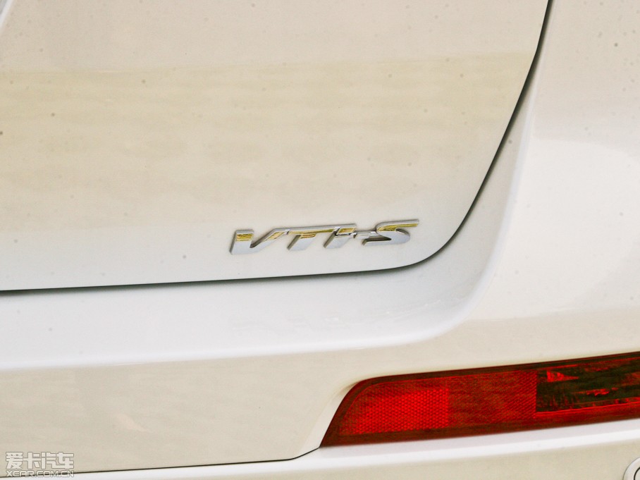 2012 2.4L VTi-S F