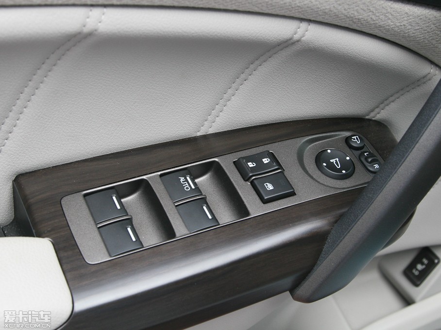 2012 2.4L VTi-S F