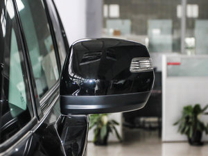 2012款2.4L VTi 豪华版 后视镜