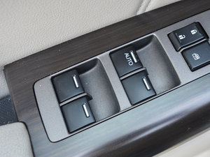 20132.4L VTi-S NAVI F {܇ƅ^	