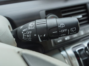 20132.4L VTi-S NAVI F п؅^