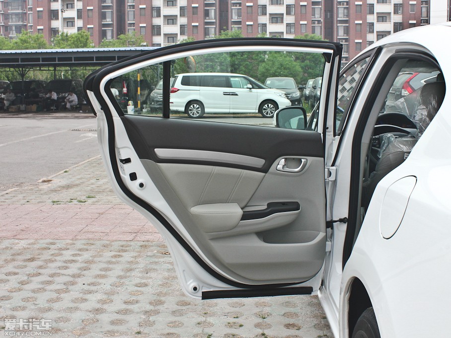 2013˼ ʮo(j) 1.8L ԄӺA