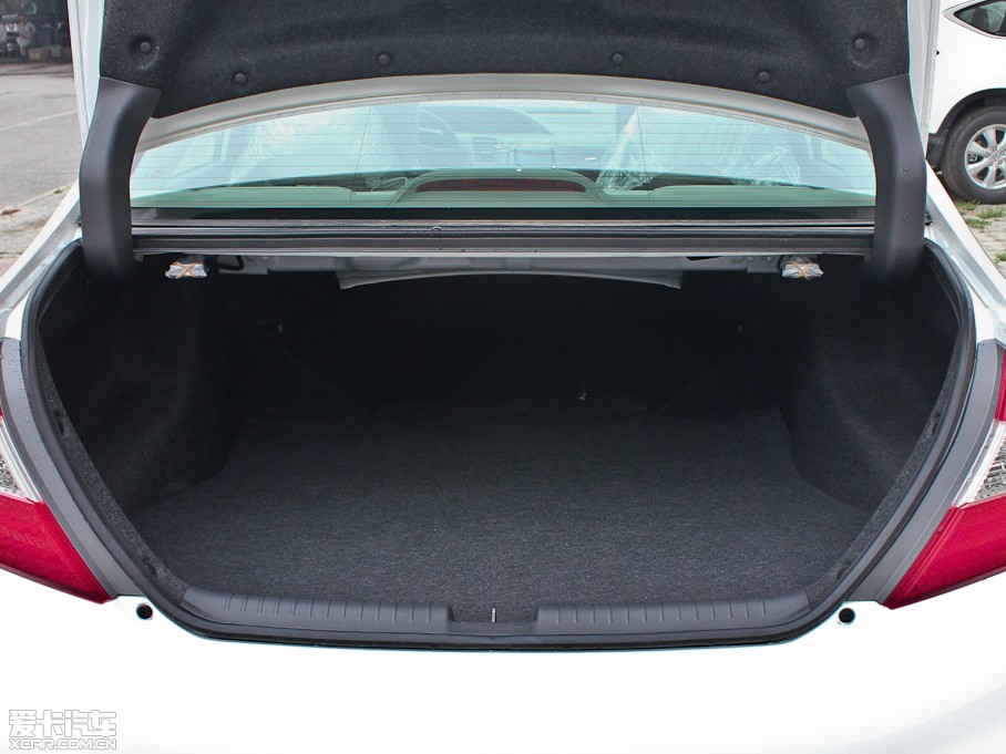 2013˼ ʮo 1.8L ԄӺA