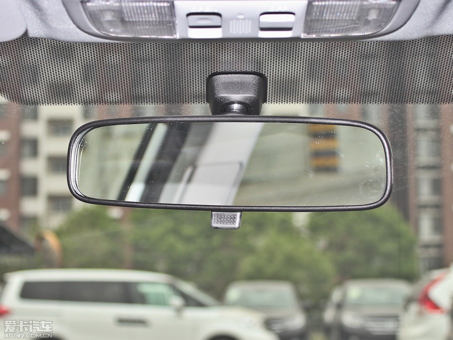 2013˼ ʮo 1.8L ԄӺA