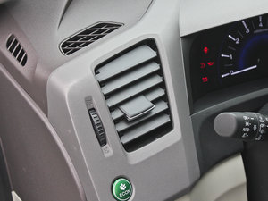 2013ʮo(j) 1.8L ԄӺA п؅^(q)