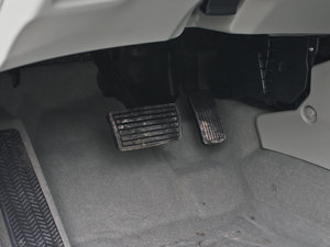 2013ʮo(j) 1.8L ԄӺA п؅^(q)