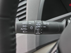 2013ʮo(j) 1.8L ԄӺA п؅^(q)