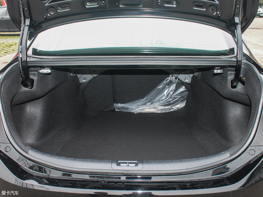 東風本田2015款思鉑睿