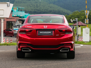 東風本田2015款思鉑睿