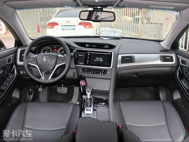 東風本田2015款思鉑睿