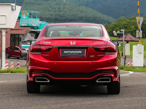 2015款2.4L DCT Si 整体外观