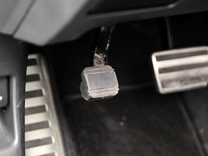 2015款2.4L DCT Si 驻车制动器