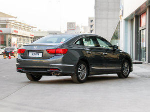 2015款2.0L CVT 尊贵版 整体外观