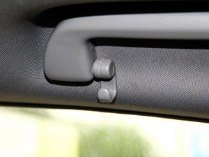 2015款2.0L CVT 尊贵版 空间座椅
