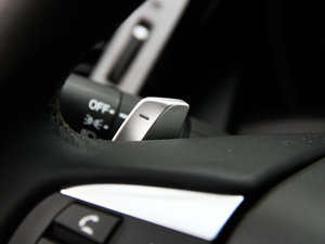 2015款2.0L CVT 尊贵版 中控区