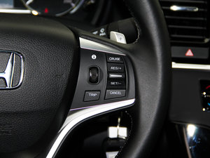 2015款2.0L CVT 尊贵版 中控区