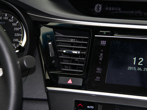 2015款2.0L CVT 尊贵版 空调出风口