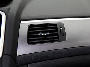 2015款2.0L CVT 尊贵版 中控区