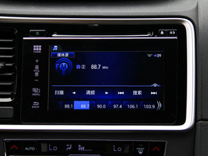 2015款2.0L CVT 尊贵版 音响调节