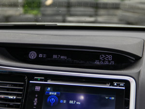 2015款2.0L CVT 尊贵版 中控区