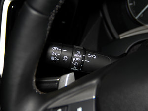 2015款2.0L CVT 典藏版 中控区