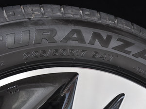2015款2.4L DCT 尊耀版 轮胎尺寸