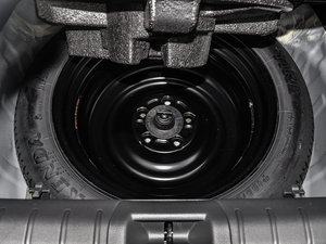 2015款2.4L DCT 尊耀版 备胎