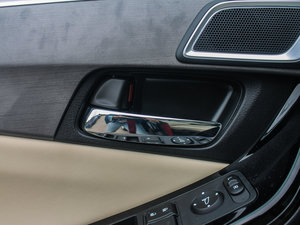 2015款2.0L CVT 豪华版 空间座椅