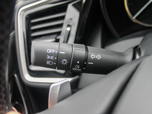 2015款2.0L CVT 豪华版 中控区