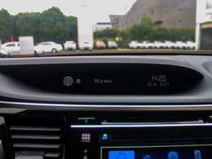 2015款2.0L CVT 豪华版 中控区