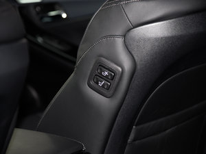 2015款2.4L DCT 尊贵版 空间座椅