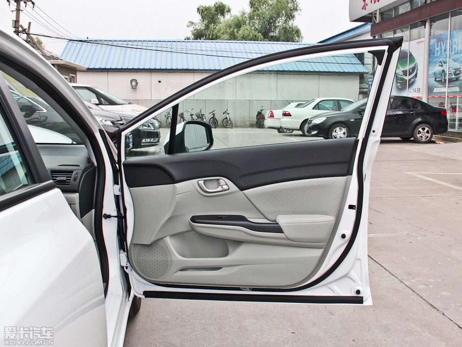 2014˼ 1.8L LXi Ԅ(dng)(jng)