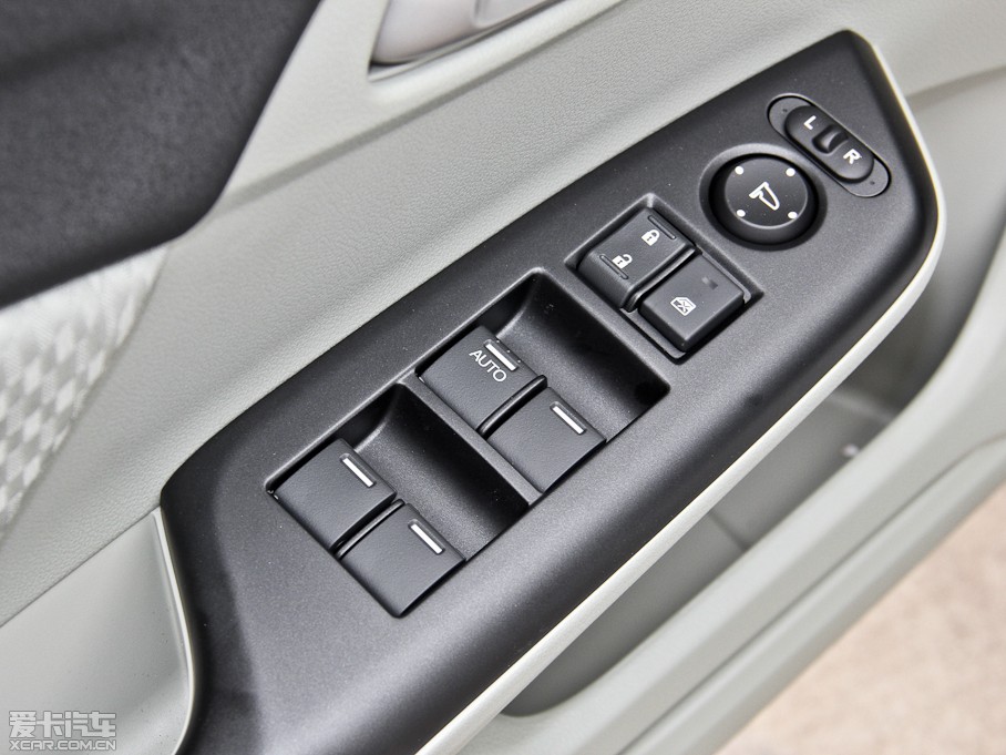 2014˼ 1.8L LXi Ԅӽ