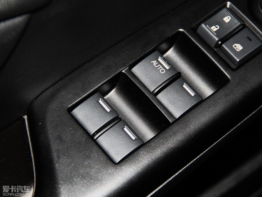 2014˼ 1.8L VTi ԄӺA