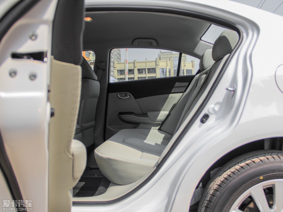 2014˼ 1.8L LXi քӽ