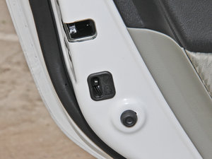 2014款1.8L LXi 自动经典版 空间座椅