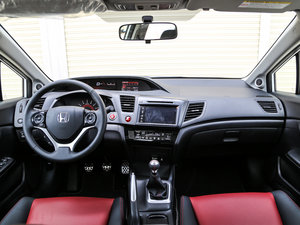 2014款2.4L 手动Si 内饰全景