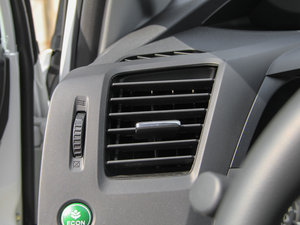 2014款1.8L LXi 手动经典版 空间座椅