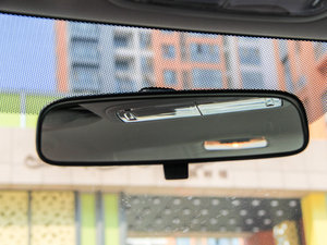 2014款1.8L LXi 手动经典版 空间座椅