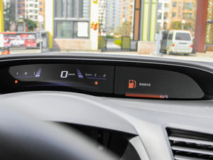 2014款1.8L LXi 手动经典版 空间座椅