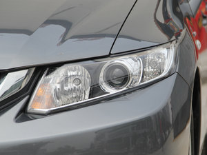 2014款1.8L EXi 手动舒适版 大灯