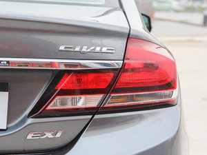 2014款1.8L EXi 手动舒适版 尾灯