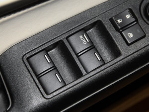 20141.8L Ԅ(dng)mӢ 5 {܇ƅ^(q)	