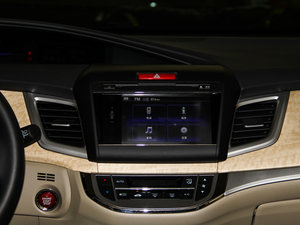 20141.8L Ԅ(dng)mӢ 5 {(dio)L(fng)