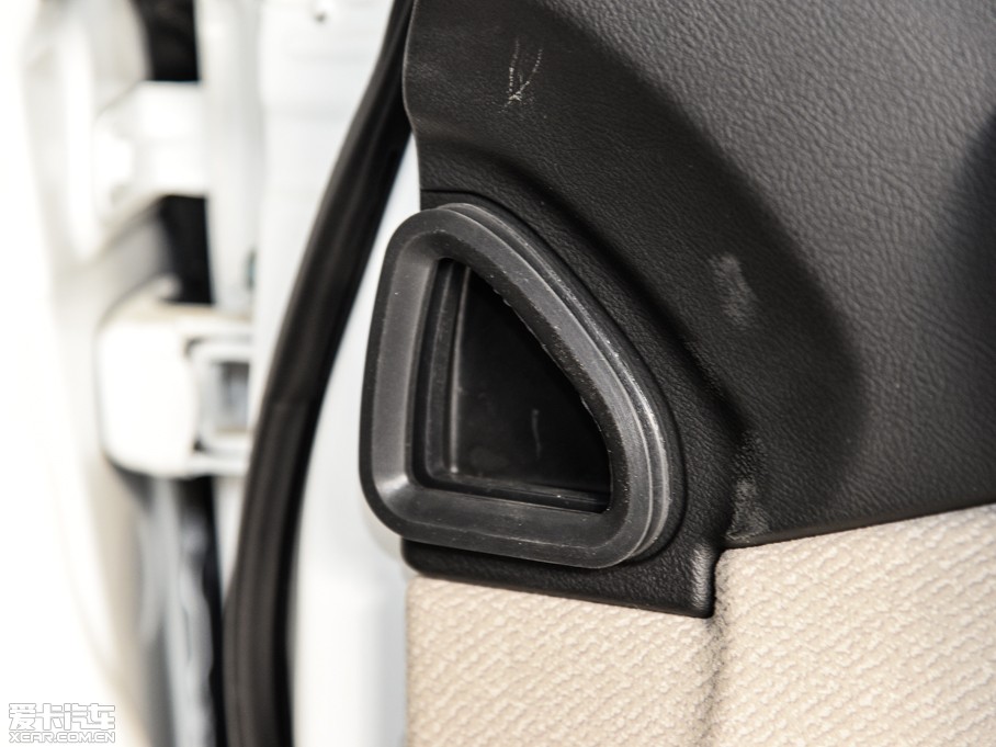 2015����� 2.4L VTi-S ���F��