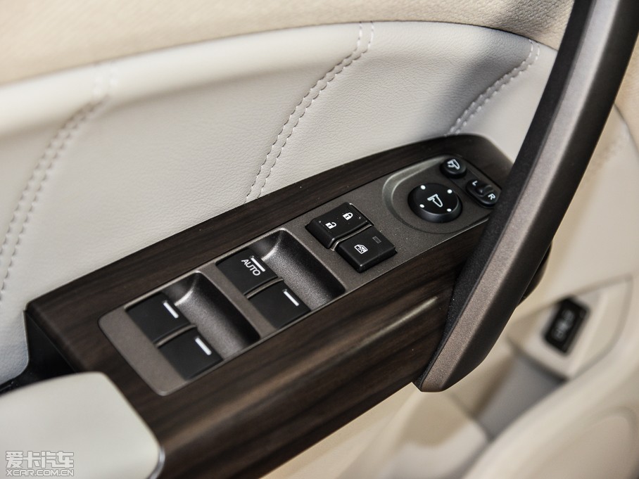 2015 2.4L VTi-S F